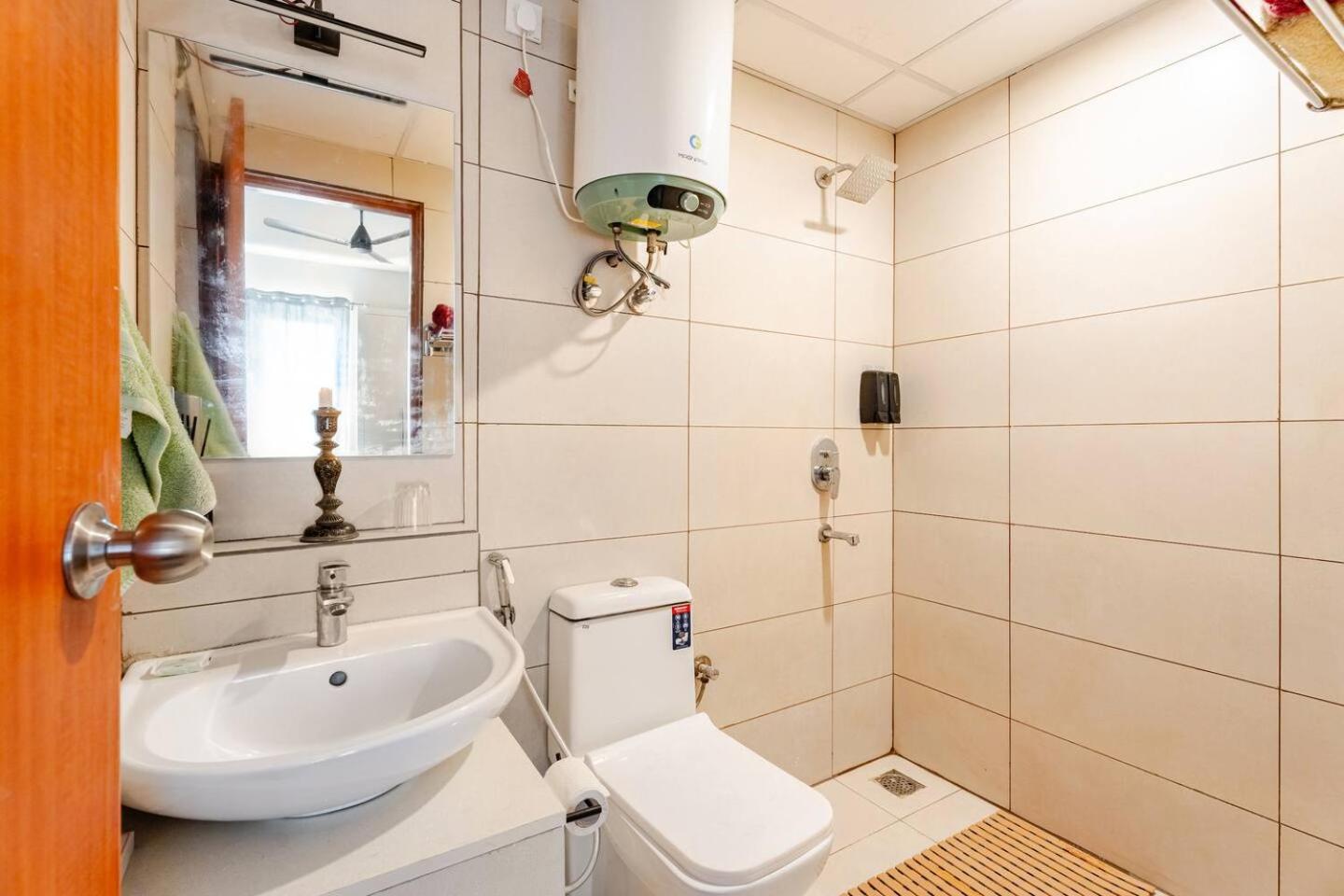 Signature 2Bhk Staycation Greater Noida Ngoại thất bức ảnh