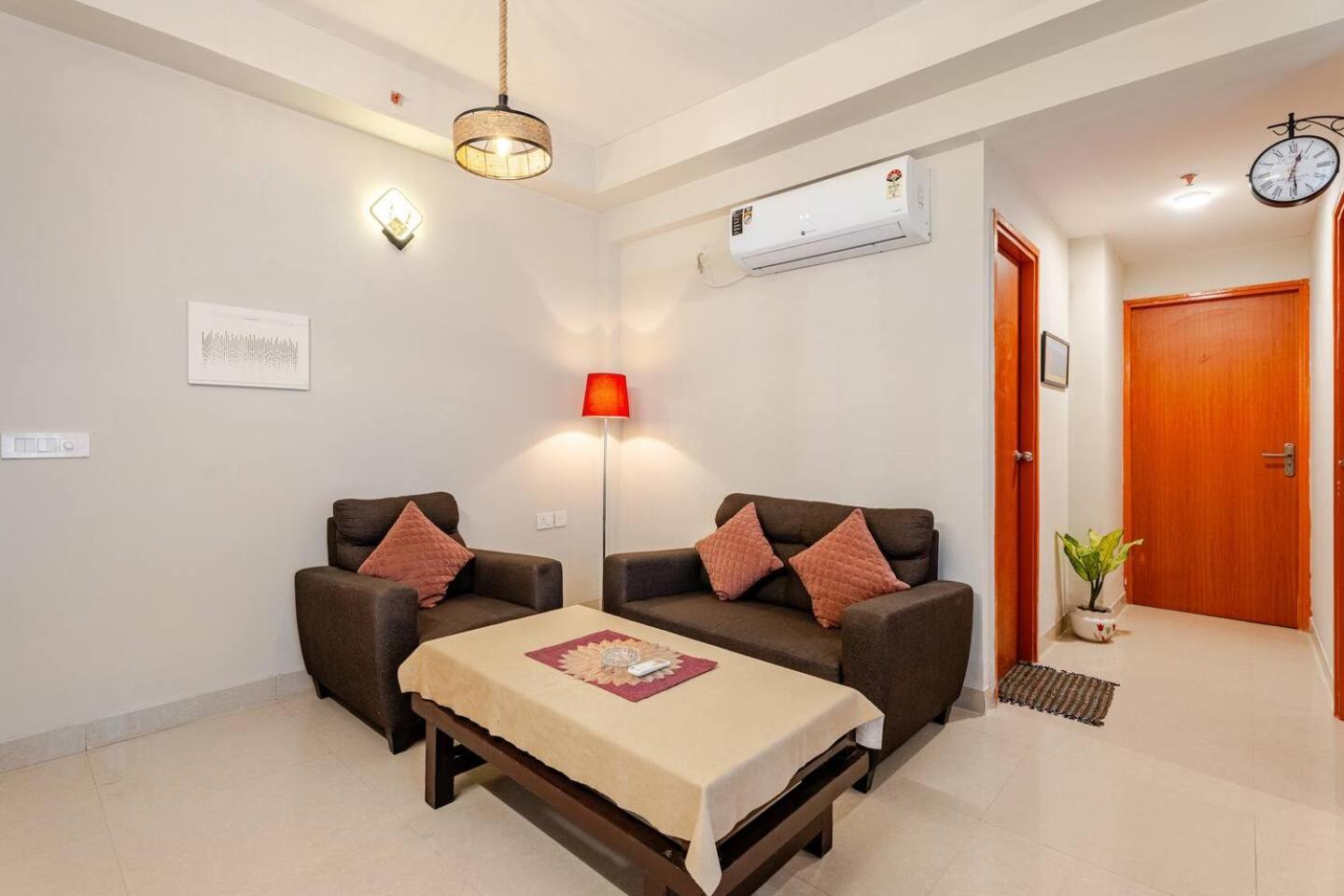 Signature 2Bhk Staycation Greater Noida Ngoại thất bức ảnh