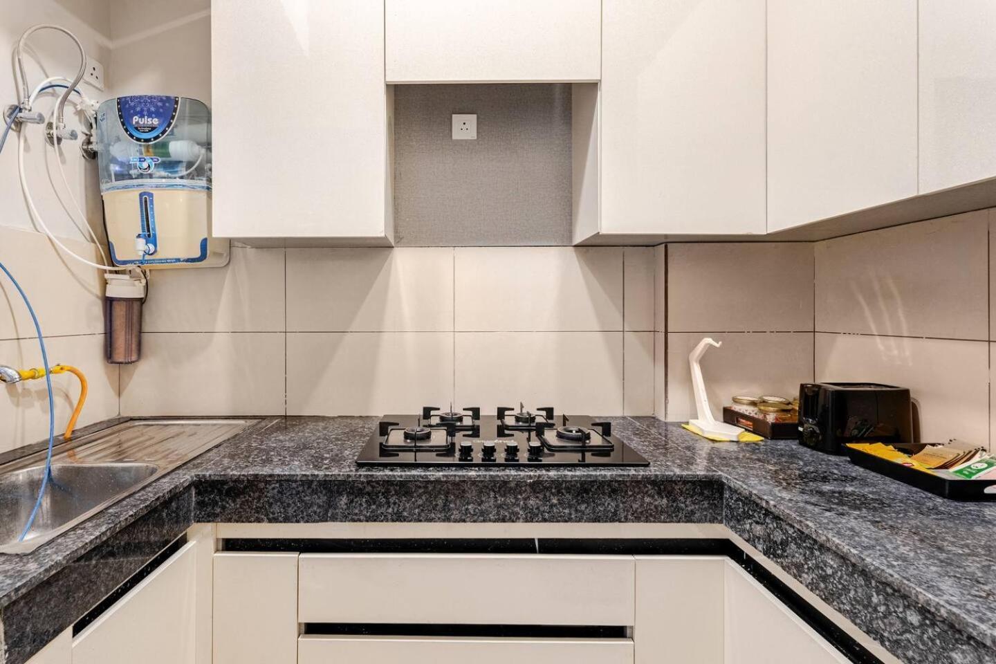 Signature 2Bhk Staycation Greater Noida Ngoại thất bức ảnh