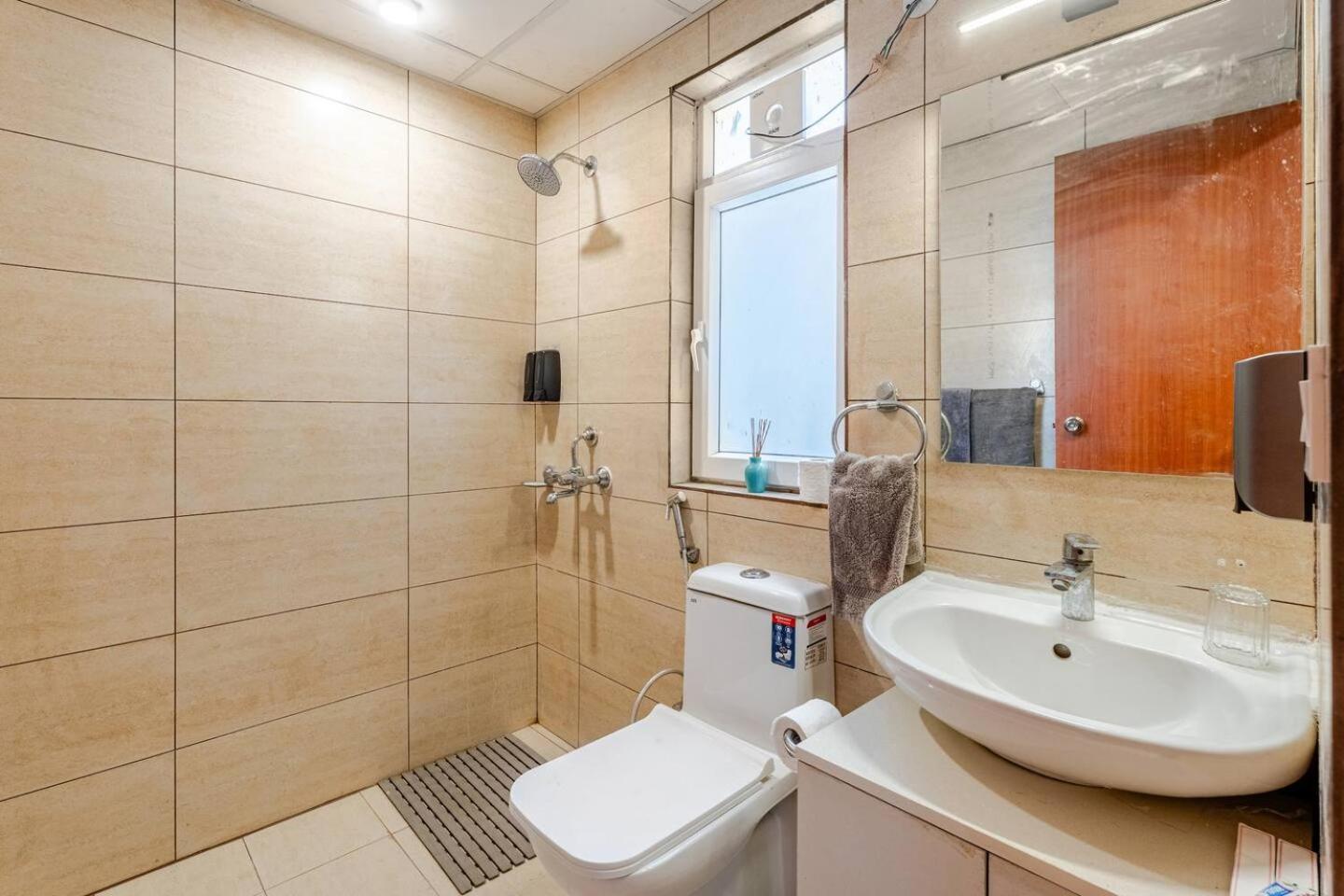 Signature 2Bhk Staycation Greater Noida Ngoại thất bức ảnh