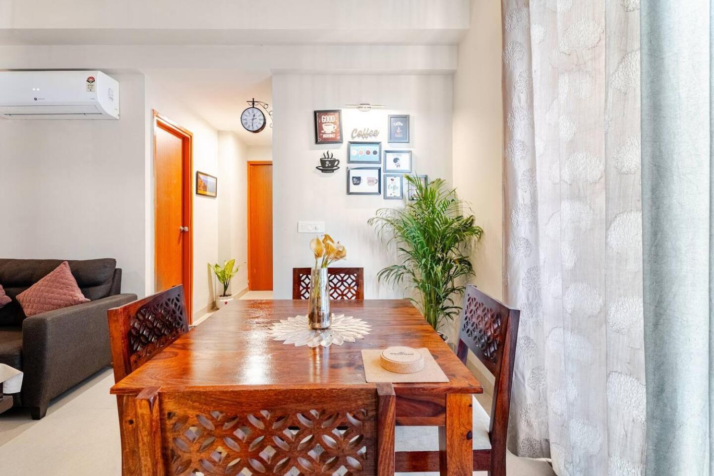 Signature 2Bhk Staycation Greater Noida Ngoại thất bức ảnh