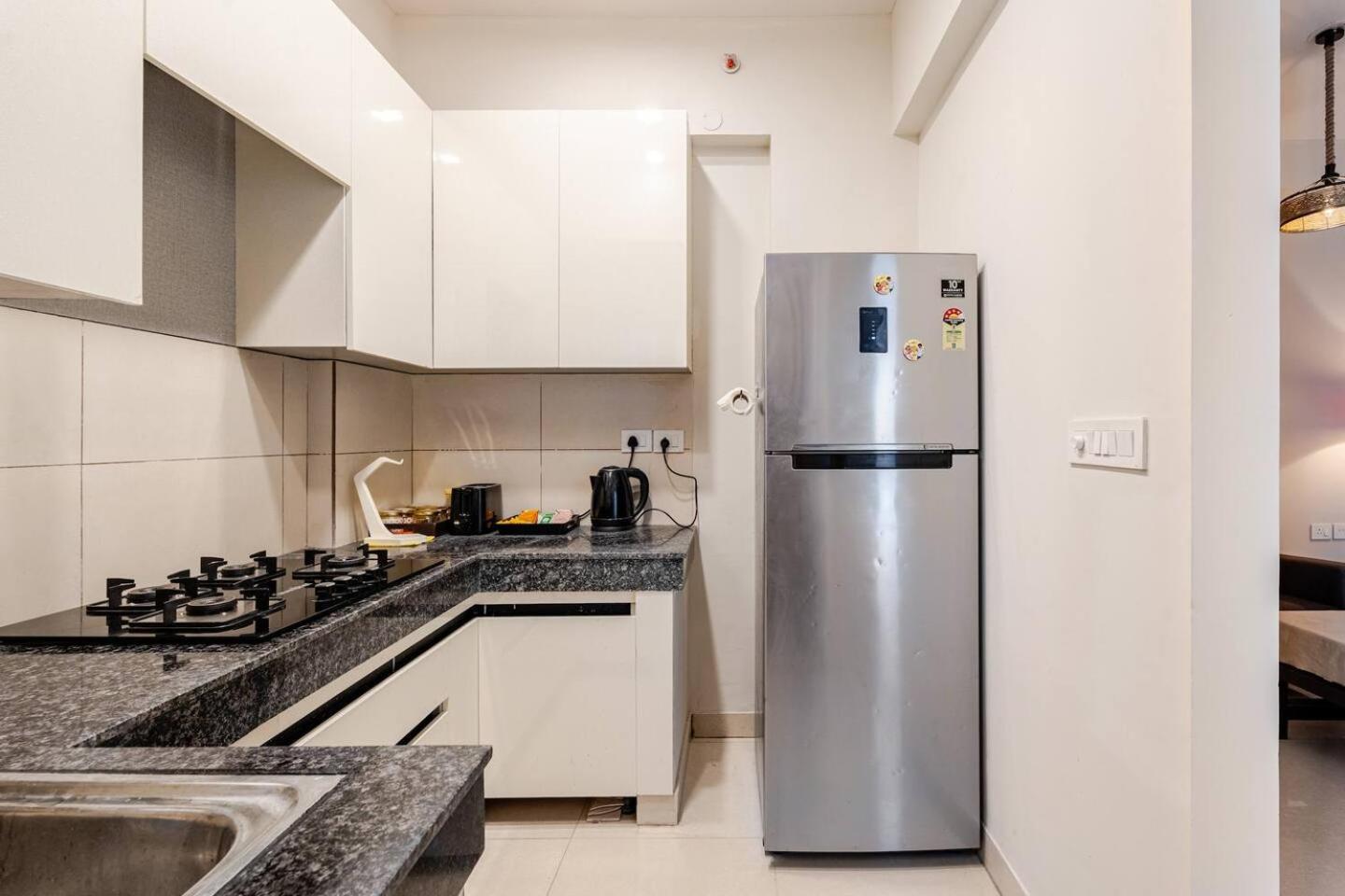 Signature 2Bhk Staycation Greater Noida Ngoại thất bức ảnh